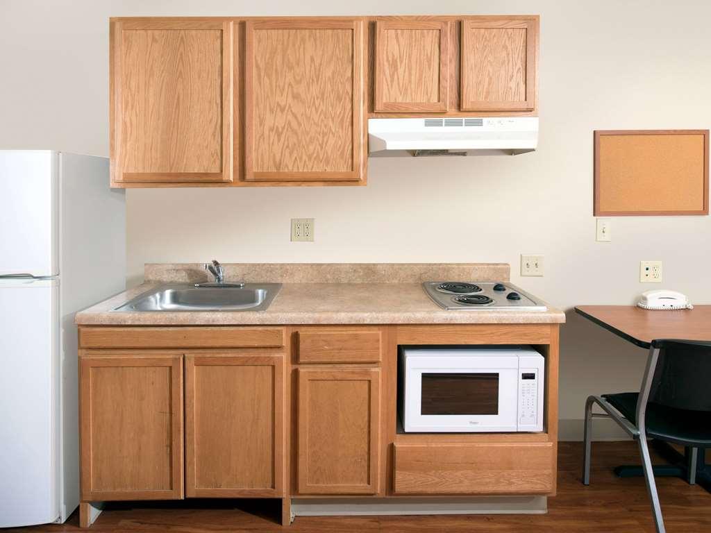 Extended Stay America Select Suites - Wichita - South Δωμάτιο φωτογραφία